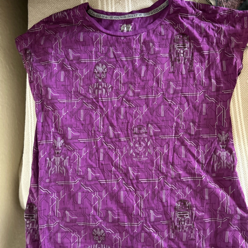 Star Wars Galaxy’s Edge Girls XL TShirt
